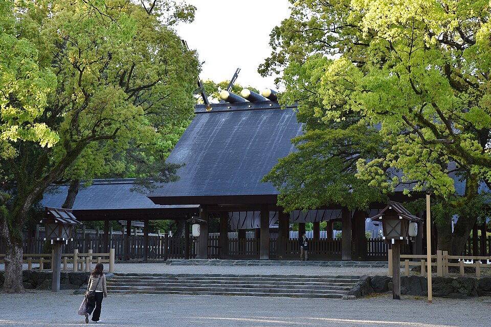 ศาลเจ้าอัตสึตะ — Atsuta Shrine