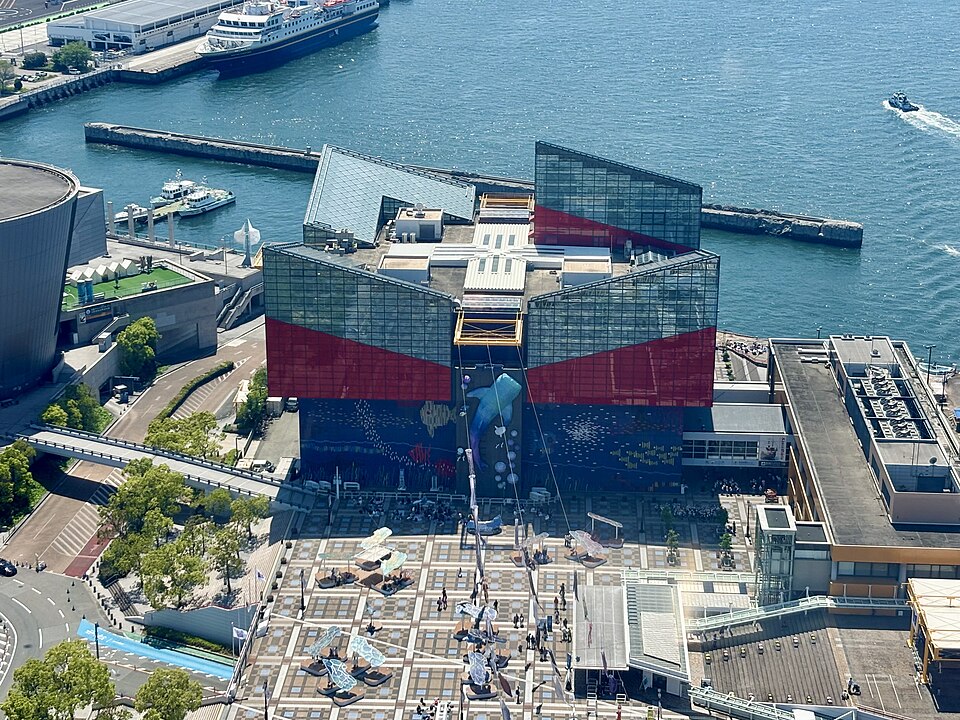 Osaka Aquarium Kaiyukan — Osaka Aquarium Kaiyukan